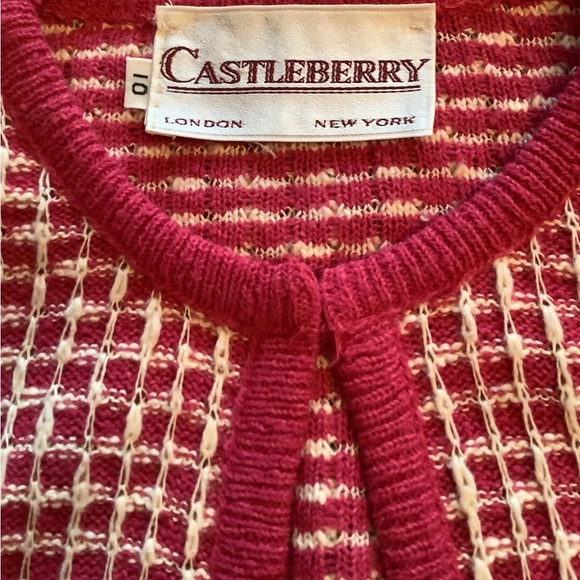 Castleberry, London, New York Chic Pink & White Tweed Jacket w/ White Blouse - Picture 7 of 16